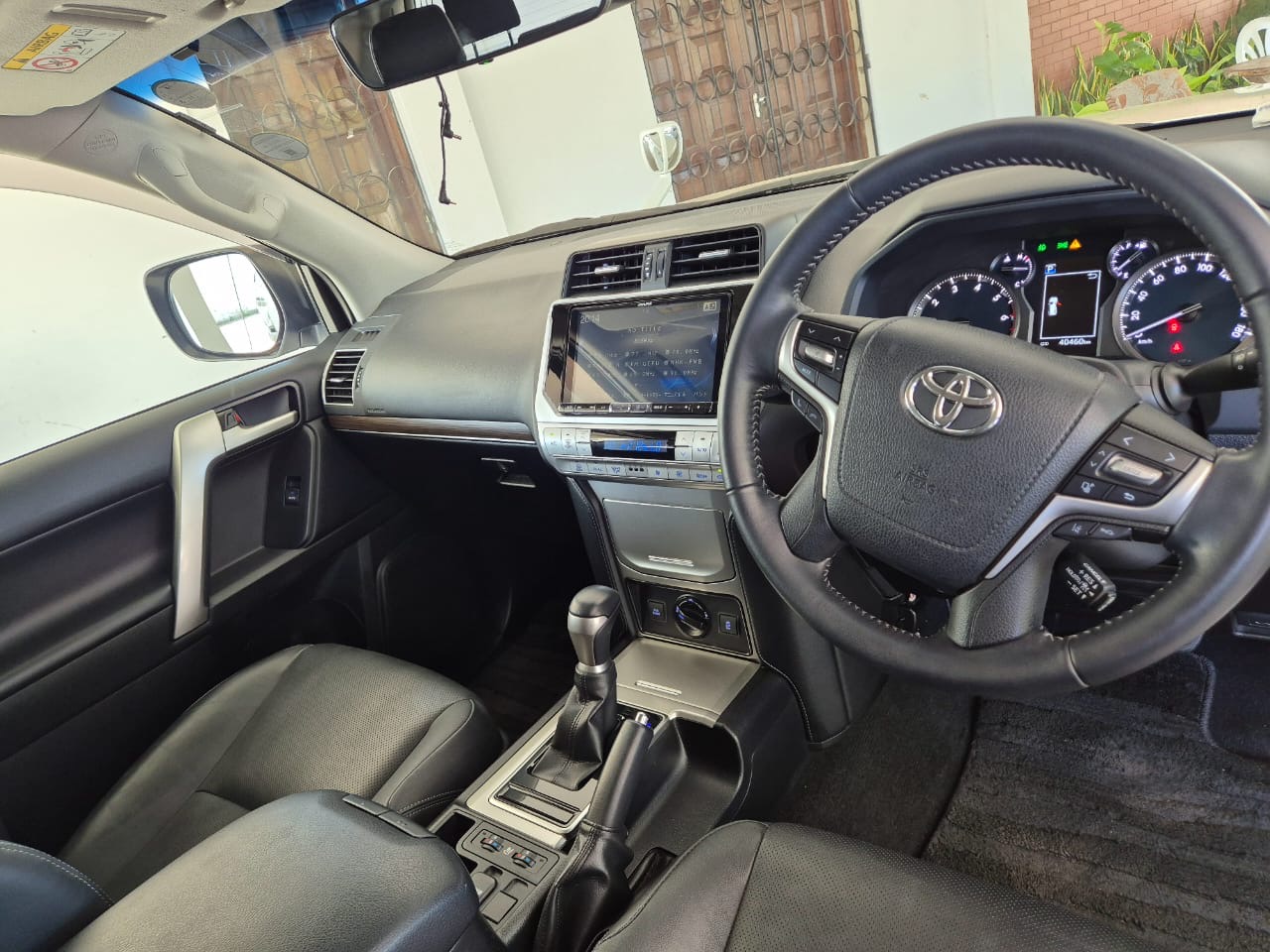 Vehicle image 6