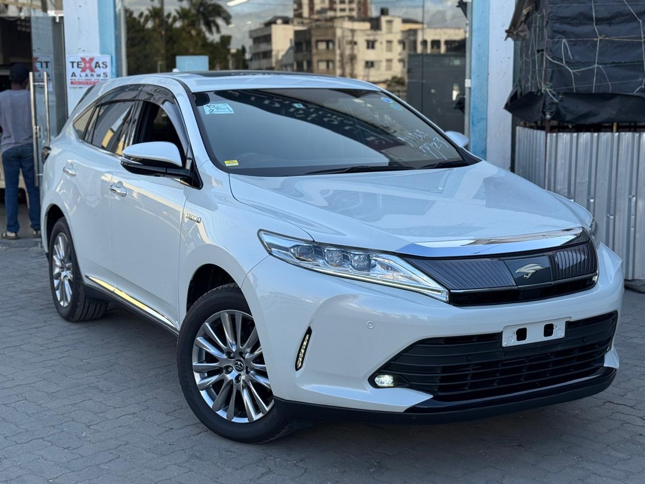Toyota  Harrier 