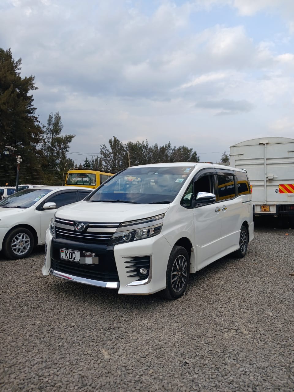 Toyota  Noah 