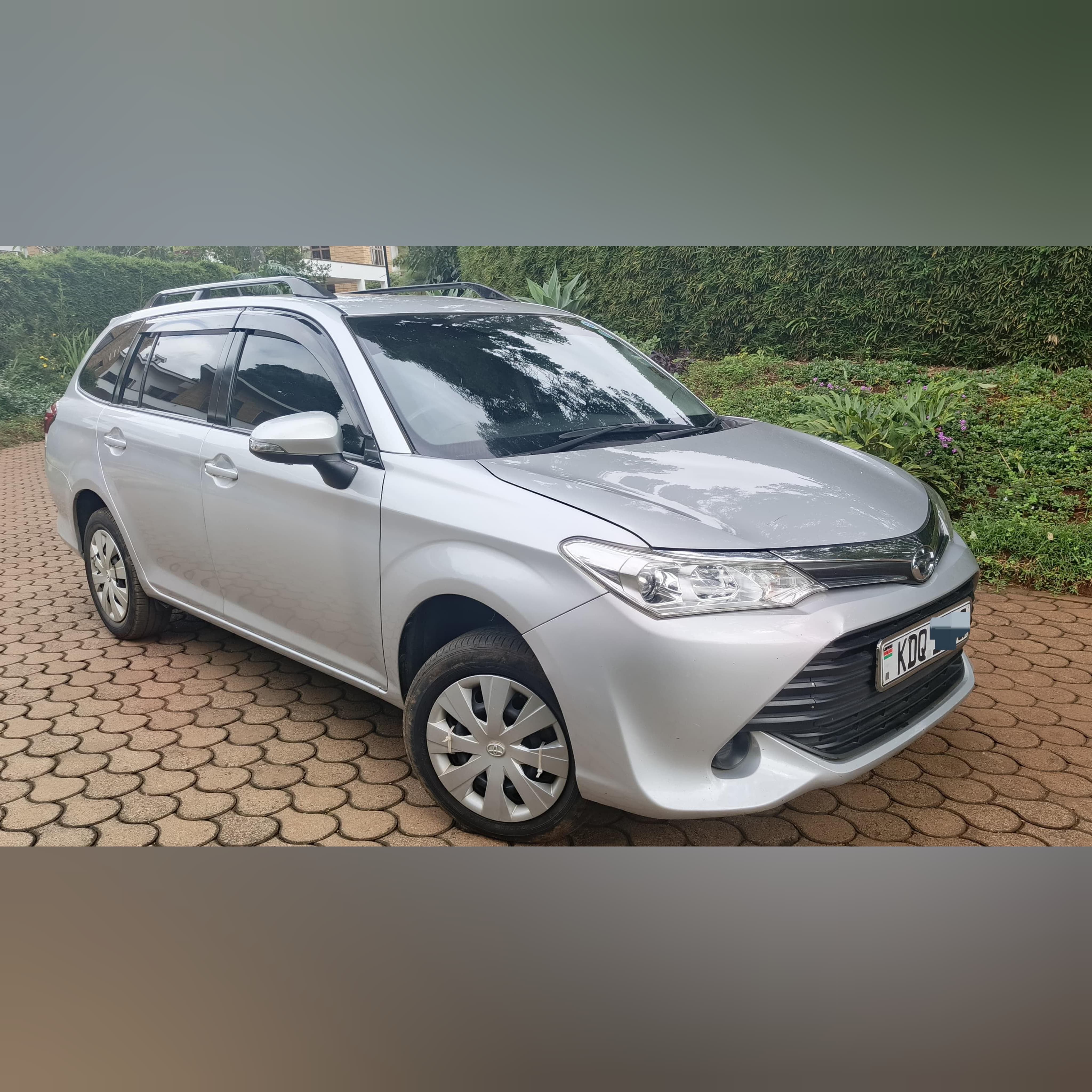 Toyota  Fielder 